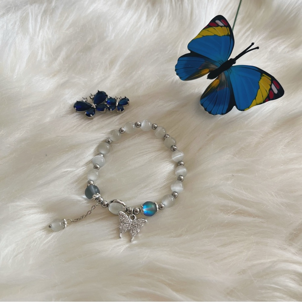 Brand new Butterfly lot bracelet and brooch pin set 🦋